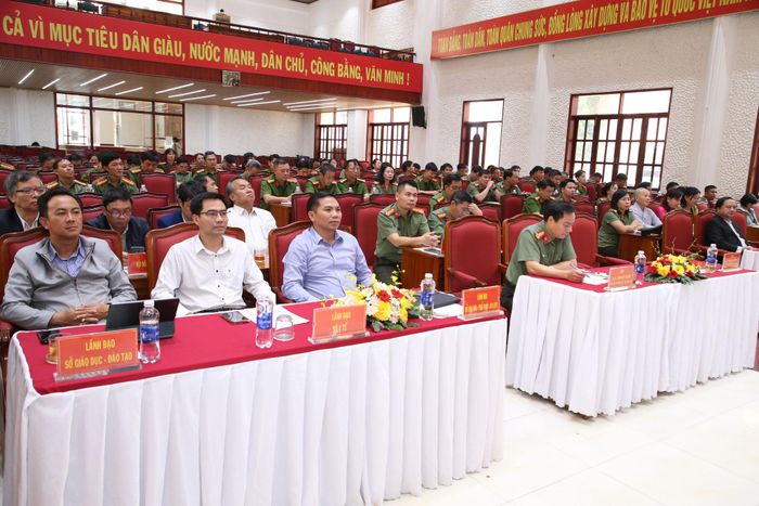 Quang cảnh hội nghị