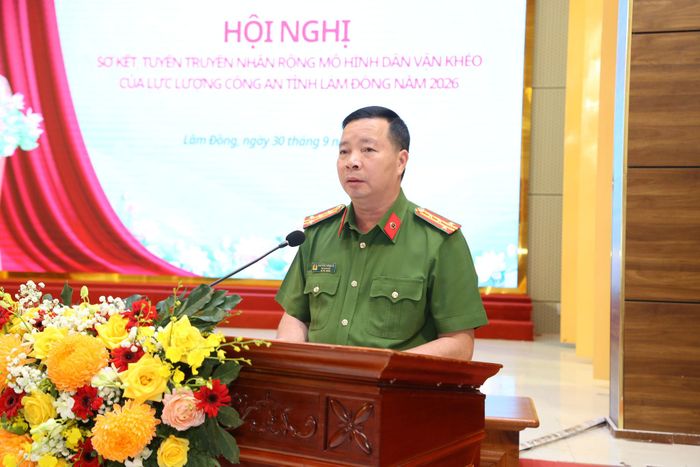Đại tá Nguyễn Tường Vũ, Phó Giám đốc Công an tỉnh phát biểu khai mạc hội nghị