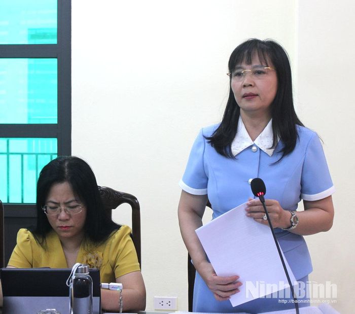 Lãnh đạo Sở Giáo dục và Đào tạo phát biểu tại buổi làm việc.