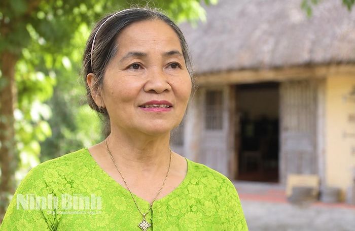 Bà Ngô Thị Khiếu, Giám đốc Bảo tàng Đồng Quê, xã Giao Ninh