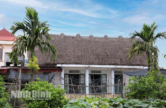 Ngôi nhà mái bổi được dựng từ năm 1978 của gia đình ông Ngô Gia Thoáng, xã Quỹ Nhất.