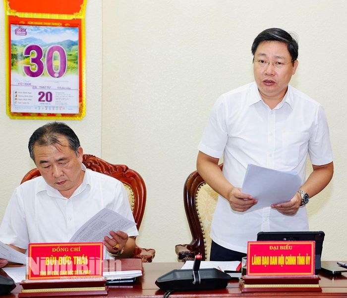 Đồng chí Mai Khanh, Tỉnh ủy viên, Phó Trưởng Ban Thường trực Ban Nội chính Tỉnh ủy phát biểu tại hội nghị.