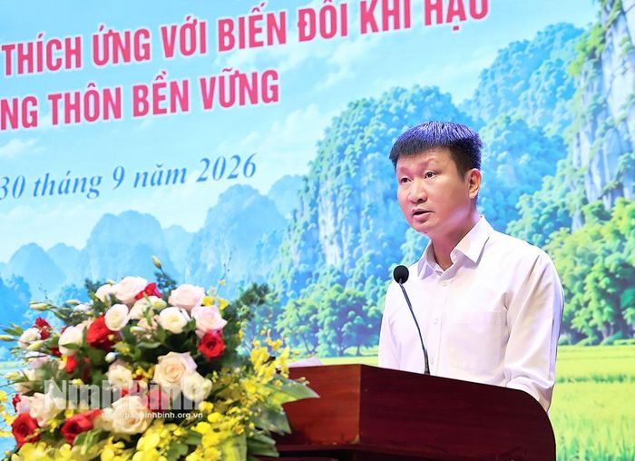 Đồng chí Trần Huy Tuấn, Ủy viên Trung ương Đảng, Bí thư Tỉnh ủy phát biểu chào mừng Hội thảo.