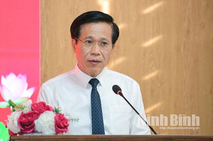 PGS. TS Hoàng Phúc Lâm, Phó Giám đốc Học viện Chính trị quốc gia Hồ Chí Minh phát biểu kết luận Hội thảo.