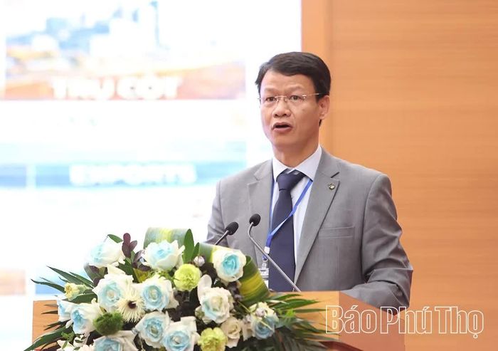 Đại diện các ban, bộ, ngành Trung ương, đơn vị và doanh nghiệp tham luận tại Hội thảo.