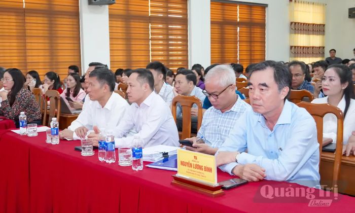 Các đại biểu và học viên tham dự lớp tập huấn - Ảnh: N.H