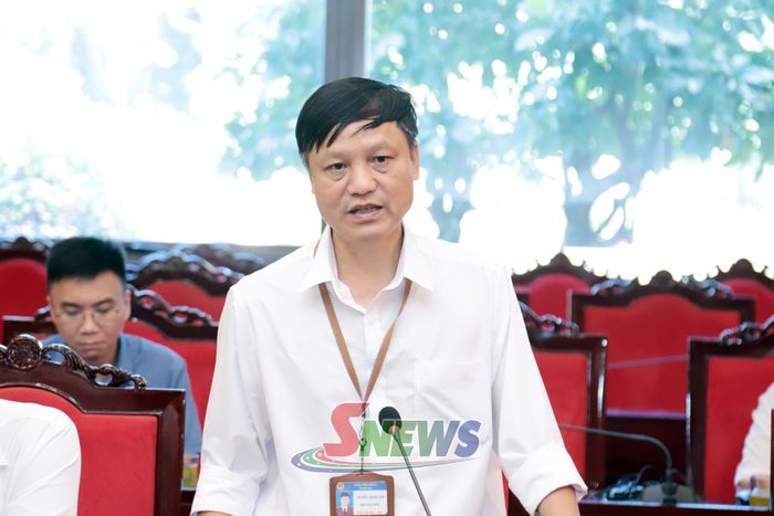 Lãnh đạo Sở Nội vụ phát biểu tại cuộc làm việc.