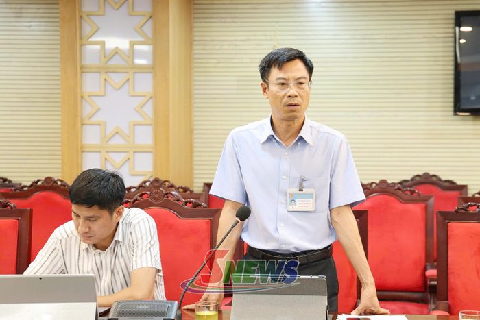Lãnh đạo Sở Xây dựng phát biểu tại cuộc làm việc.