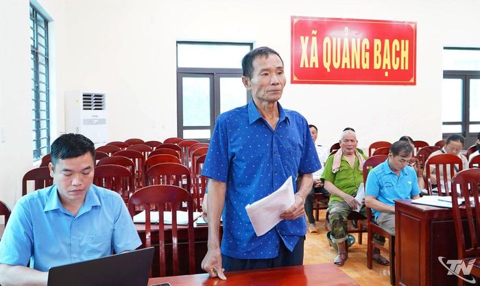 Đại biểu nêu ý kiến, kiến nghị.