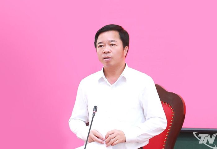 Đồng chí Bùi Văn Lương phát biểu chỉ đạo tại Hội nghị.