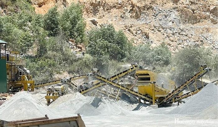 Đá xây dựng cung ứng cho các dự án trọng điểm trên địa bàn thành phố.