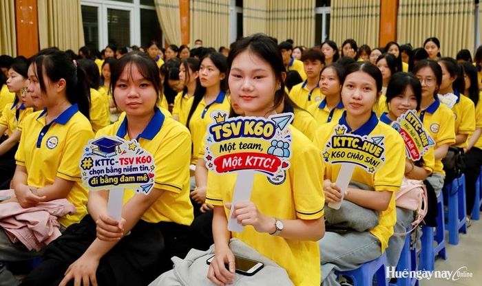 Tân sinh viên Trường ĐH Kinh tế, ĐH Huế tham gia buổi định hướng học tập đầu năm học mới (Ảnh minh họa). Ảnh: Trường ĐH Kinh tế.
