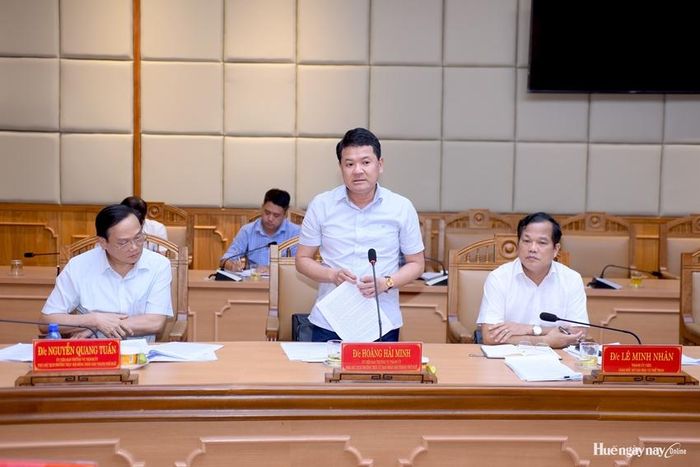  UVTV Thành ủy, Phó Chủ tịch Thường trực UBND thành phố Hoàng Hải Minh phát biểu ý kiến tại hội nghị.