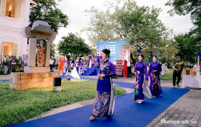  Nhiều hoạt động để phát huy thế mạnh về văn hóa được Huế tổ chức.