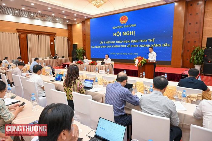 Thứ sáu, về phân cấp trách nhiệm quản lý nhà nước và hậu kiểm.