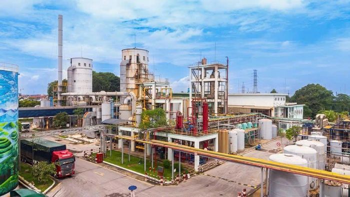 Hệ thống thiết bị, đường ống tại Tổ Điện phân, Công ty CP Hóa chất Việt Trì phục vụ vận hành dây chuyền sản xuất trong quá trình hiện đại hóa công nghệ