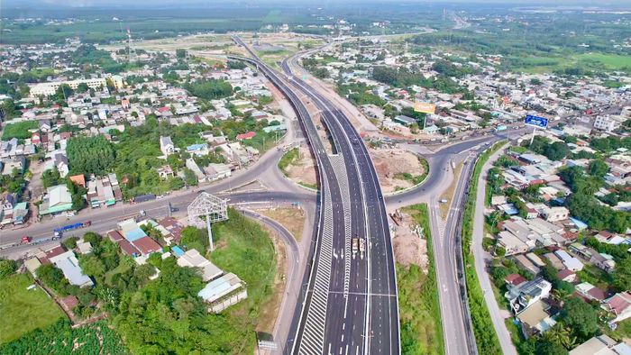 Cao tốc Bến Lức - Long Thành sẽ đi vào khai thác từ rạng sáng 1/10, đảm bảo kết nối từ miền Tây về miền Đông.