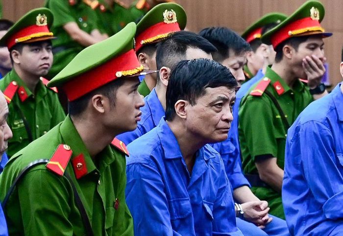 Hai cựu Viện trưởng Trần Văn Trường (trái) và Ngô Văn Vinh.
