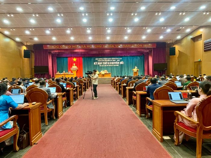 Quang cảnh hội nghị.