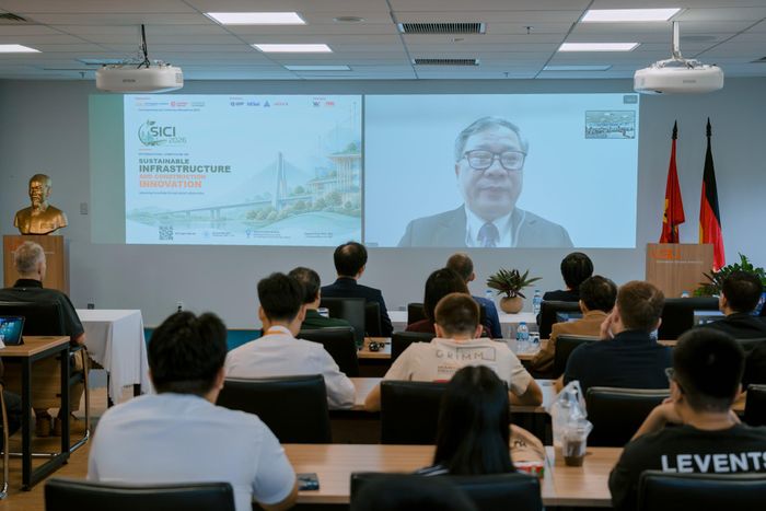 Toàn cảnh Hội thảo tại Trường Đại học Việt Đức ngày 30/9.