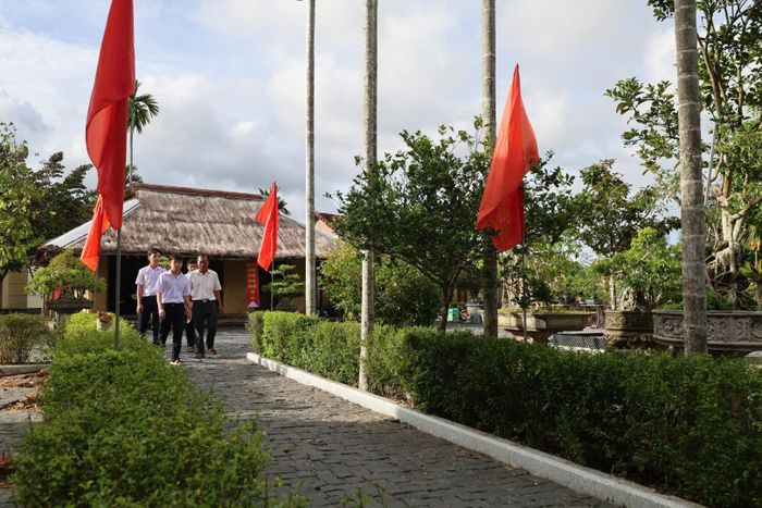 Nhà lưu niệm cụ Huỳnh Thúc Kháng và Di tích trụ sở Ủy ban Kháng chiến hành chính Nam Trung Bộ giờ đây còn là địa chỉ đỏ thu hút đông đảo giới trẻ và du khách đến tham quan, tìm hiểu truyền thống yêu nước, tinh thần phụng sự Tổ quốc của các thế hệ đi trước.