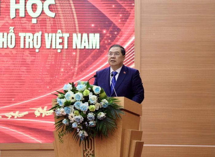 Phó Thủ tướng Thường trực Chính phủ Phạm Gia Túc phát biểu kết luận hội thảo.