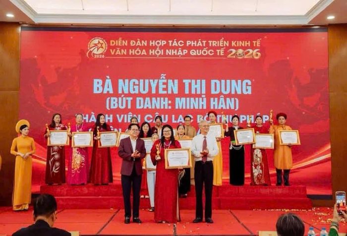 Nghệ nhân Nguyễn Thị Dung (Thư pháp Minh Hân) – Đạt danh hiệu Nghệ nhân tinh hoa Văn hoá Việt Nam 2026 chuyên ngành Thư pháp