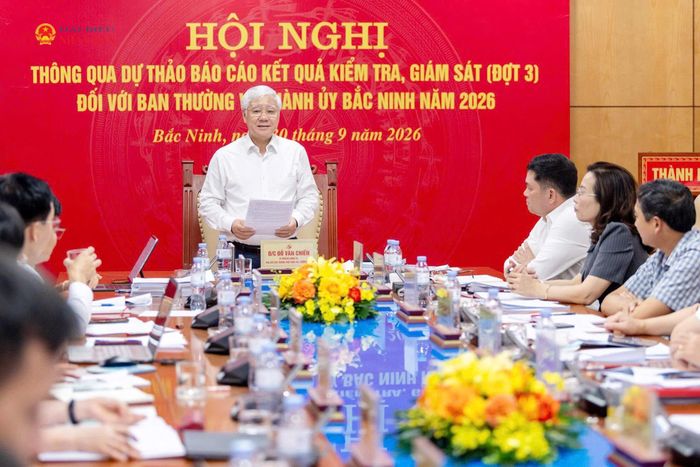 Phó Chủ tịch Thường trực Quốc hội Đỗ Văn Chiến phát biểu tại Hội nghị