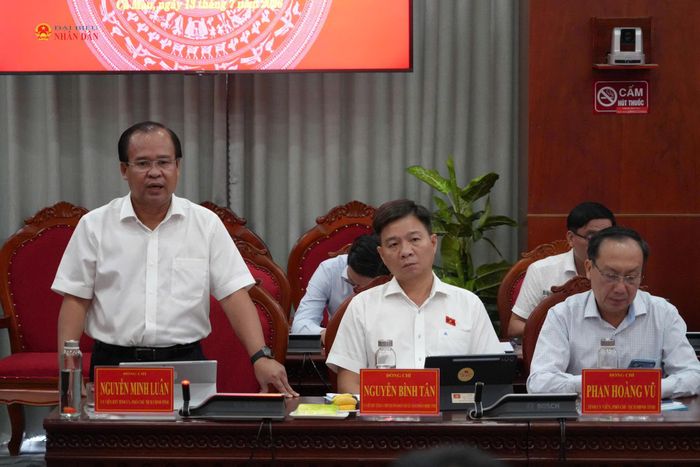 Việc gỡ điểm nghẽn về thể chế cũng là một trong những tiêu chí để đánh giá, xếp loại. Ảnh: Vũ Châu