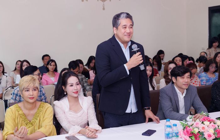 Phó Giám đốc Học viện Âm nhạc Quốc gia Việt Nam, NSND Bùi Công Duy chia sẻ tại gặp gỡ báo chí sáng 30/9. Ảnh: BTC
