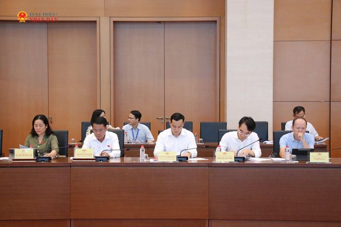 Các đại biểu tham dự phiên họp. Ảnh: Đắc Trường