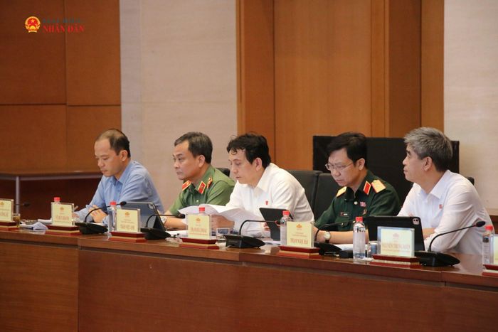 Các đại biểu tham dự phiên họp. Ảnh: Đắc Trường
