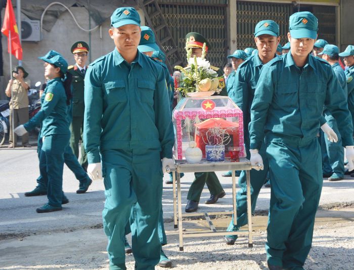 Buổi lễ diễn ra trong không khí trang nghiêm