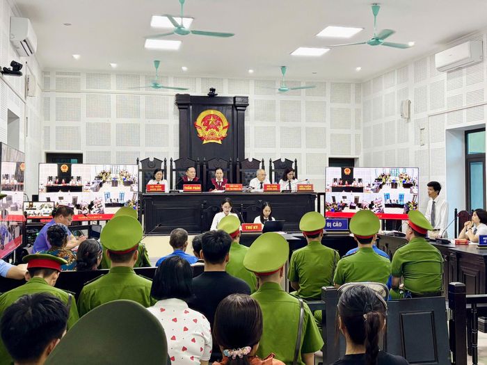 TAND khu vực 1 - Lào Cai xét xử sơ thẩm vụ án “Gây rối trật tự công cộng” đối với các bị cáo Đỗ Văn Tiếp, Đinh Văn Hòa và Nguyễn Mạnh Hùng.
