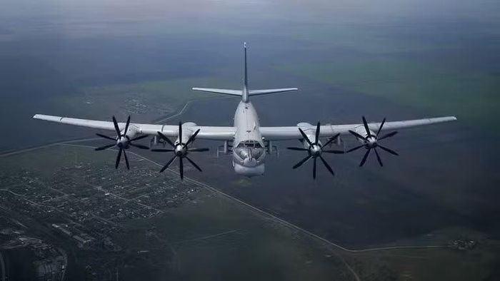Chiếc Tu-95 của Nga với bốn động cơ cánh quạt Kuznetsov NK-12 cho phép bay hành trình với tốc độ khoảng 920 km/h. Ảnh: Sputnik