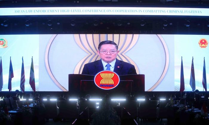 Tổng Thư ký ASEAN Kao Kim Hourn phát biểu theo hình thức ghi hình tại hội nghị.