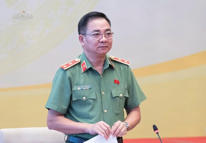 Trung tướng Nguyễn Minh Đức phát biểu kết luận nội dung cuộc họp.