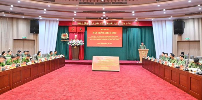 Các đại biểu tham dự và có nhiều tham luận đóng góp tại hội thảo.