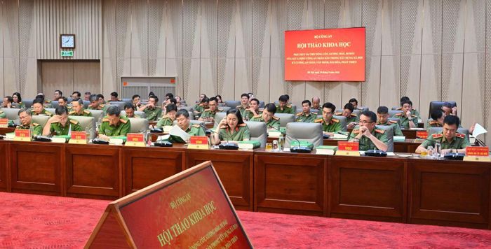 Tham dự hội thảo có các đại biểu trong và ngoài lực lượng Công an, đại diện Công an các đơn vị, địa phương.