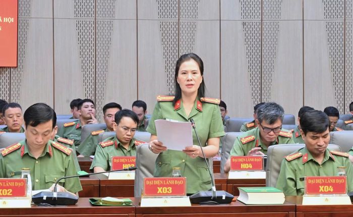 Đại diện lãnh đạo các đơn vị tham luận tại hội thảo.