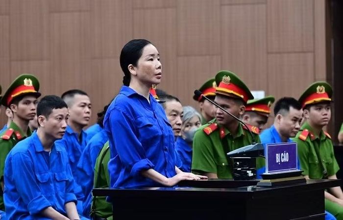 Bị cáo chủ mưu, cầm đầu Nguyễn Thị Mai Anh.