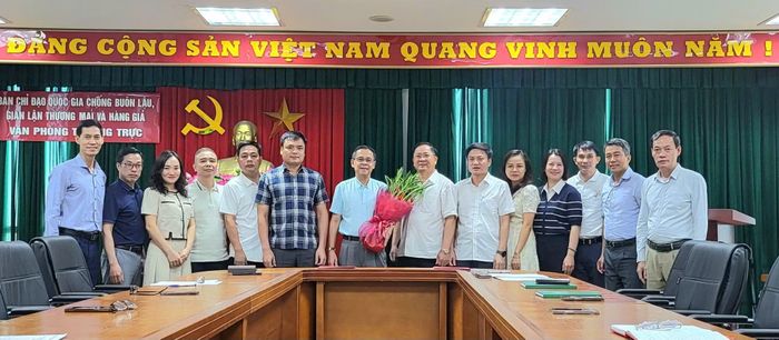 Lãnh đạo Văn phòng Thường trực Ban Chỉ đạo 389 quốc gia và toàn thể cán bộ, sỹ quan, công chức, viên chức biệt phái tại Văn phòng Thường trực.