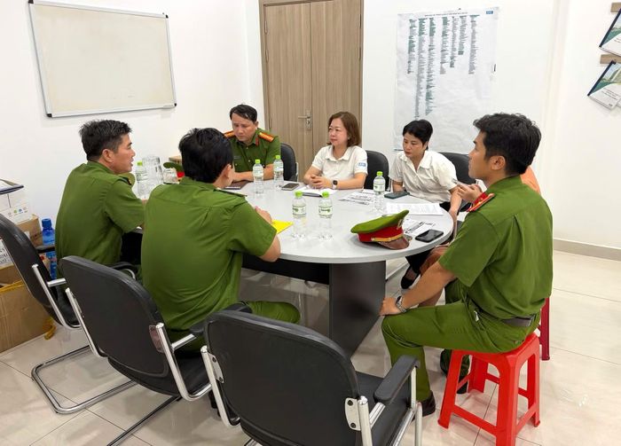 Tuyên truyền, vận động mỗi chủ cơ sở kinh doanh trở thành “cánh tay nối dài” của lực lượng Công an.