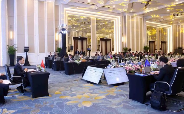 Quang cảnh Hội nghị lãnh đạo cơ quan thực thi pháp luật các nước ASEAN về hợp tác đấu tranh với tội phạm truy nã.