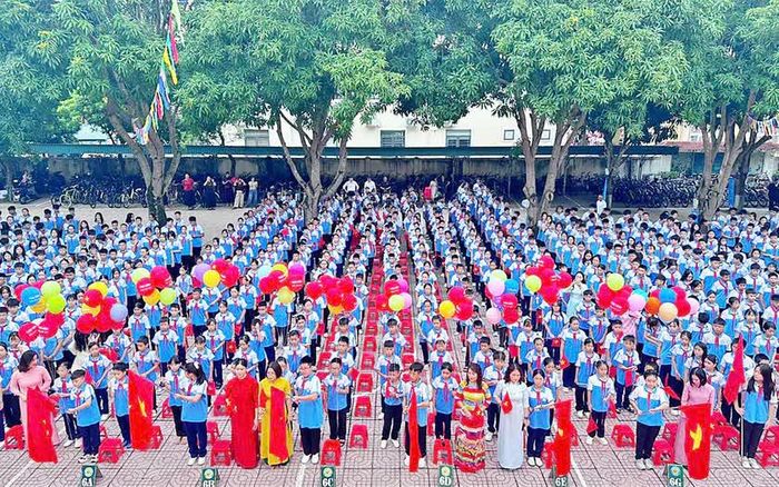 Ngành giáo dục Nghệ An công khai các khoản thu vào thời điểm đầu năm học mới 2026-2027. Ảnh: Hoàng Hà