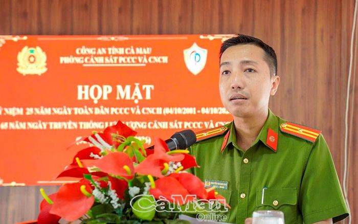 Thiếu tá Nguyễn Minh Kha, đại diện thế hệ trẻ lực lượng Cảnh sát PCCC và CNCH, Công an tỉnh Cà Mau, bày tỏ niềm vinh dự, tự hào và quyết tâm tiếp nối truyền thống, nâng cao năng lực chuyên môn, sẵn sàng nhận và hoàn thành tốt nhiệm vụ được giao.