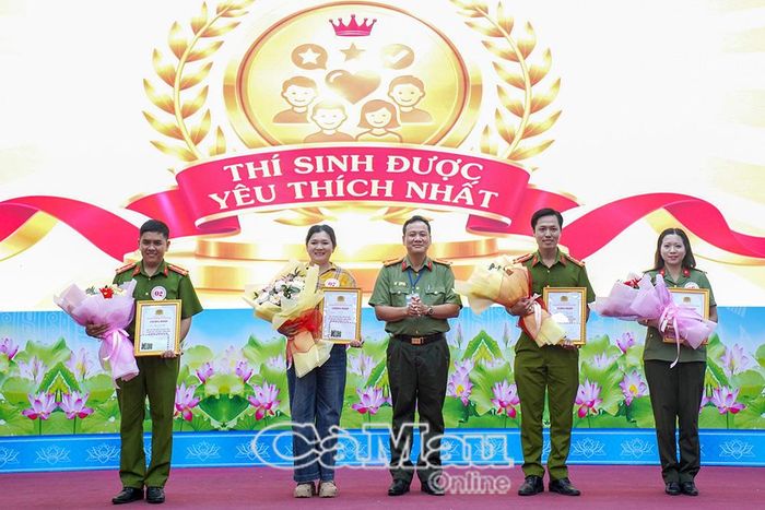 Các cá nhân xuất sắc nhận giải chuyên đề của Hội thi.