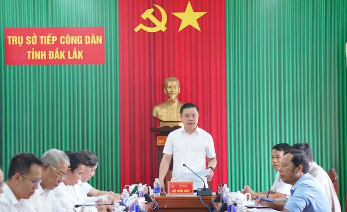 Chủ tịch UBND tỉnh Đắk Lắk Đỗ Hữu Huy phát biểu tại buổi tiếp công dân. (Ảnh cổng TTĐT)