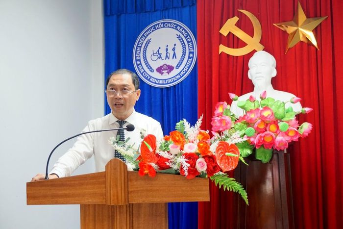 PGS.TS Trần Kiêm Hảo, Thành ủy viên, Giám đốc Sở Y tế thành phố Huế phát biểu tại Hội nghị