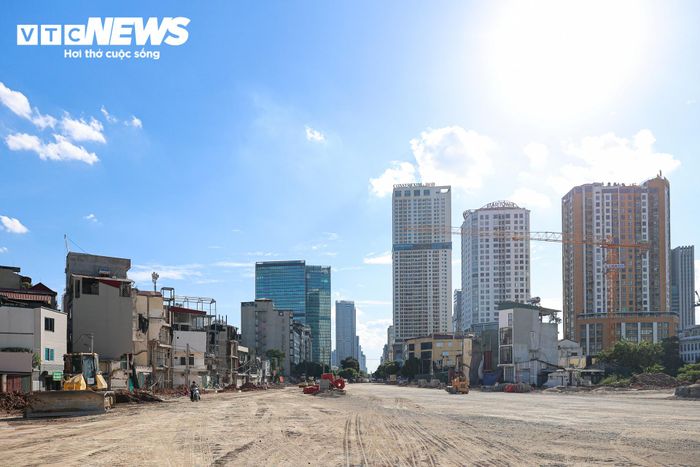 Mốc tiến độ này đòi hỏi các đơn vị phải triển khai đồng bộ nhiều hạng mục, đồng thời tăng cường phối hợp trong quá trình thi công để bảo đảm tiến độ đề ra.